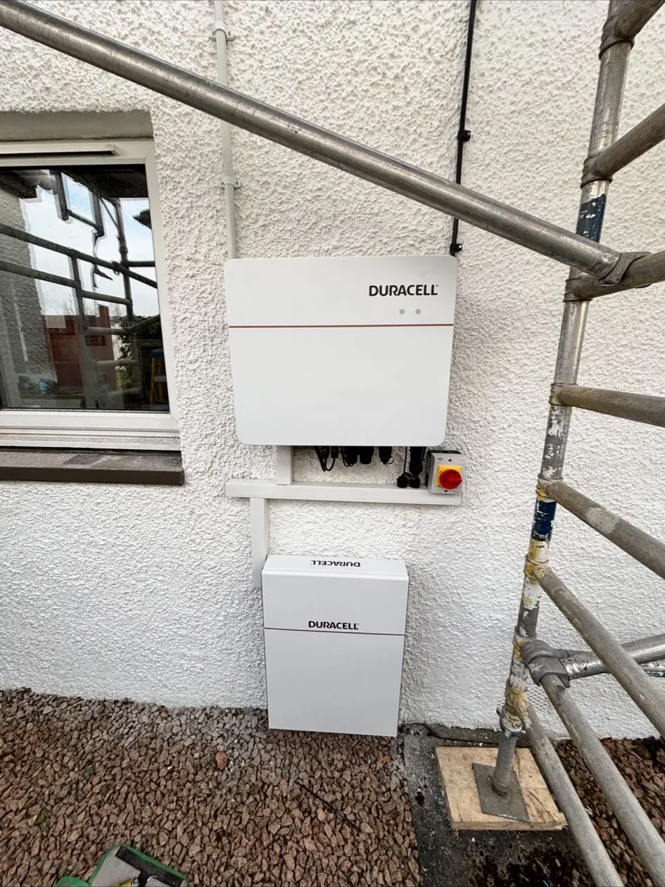 Duracell inverter and battery stack installation